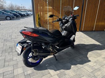 Yamaha X Max 300 AKRAPOVIČ - 4