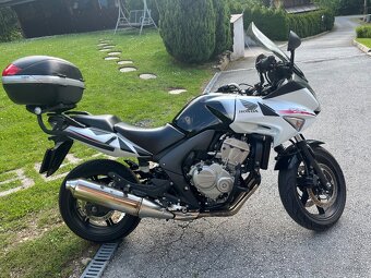 Predam hondu CBF 600 - 4