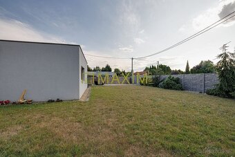 PREDAJ - Luxusná vila v súkromnom areáli v obci Králová nad - 4