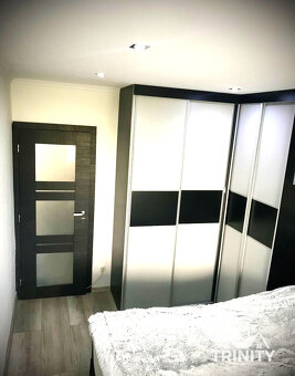Na predaj kompletne zrekonštruovaný 3-izbový byt s balkónom  - 4