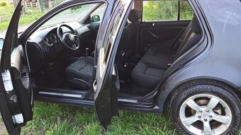 VOLKSWAGEN GOLF 4 1.9Tdi 66kw r.v.2002 V CELKU - 4