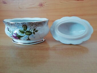 NOVÁ RETRO PORCELÁNOVÁ SÚPRAVA - KOŠÍK, CUKORNIČKA, STOJAN - - 4