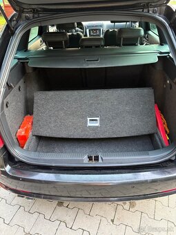 ŠKODA OCTAVIA COMBI RS 2.0TDI - 4