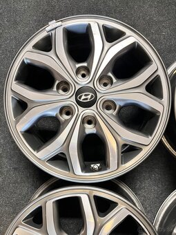 6x139.7 R17 Originál Hyundai H-1 Starex - TOP - ET 56 - 4