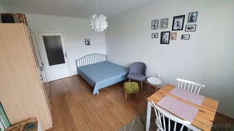 Skalica-Na Prenájom-Zariadená Garsónka s Balkónom-400€ - 4