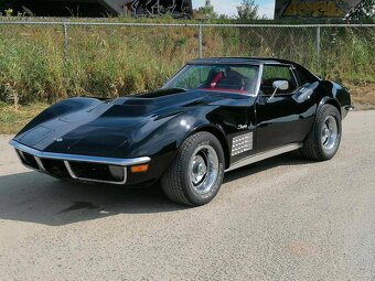 Chevrolet Corvette Stingray C3 Targa z roku 1971 - 4