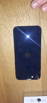 Predam Iphone SE 64 gb - 4