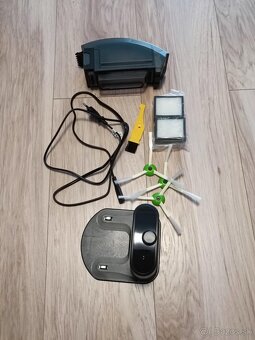 Predám iRobot Roomba i7 (i7158) - 4