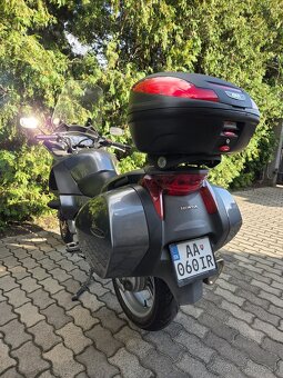 Honda Nt 700V - 4