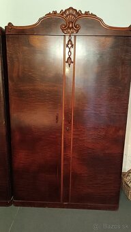 Predám 2 starožitné skrine - 4
