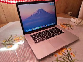 MacBook Pro 15 late 2013, i7, 16GB 512GB Nvidia GT750M - 4
