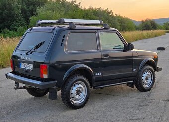 Lada Niva 1.7i 4x4 - 4