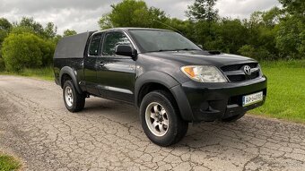 Toyota Hilux 2.5 I D-4D 88kw off-road - 4