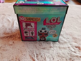 L.O.L. SURPRISE nábytok s bábikou - stanovačka - 4