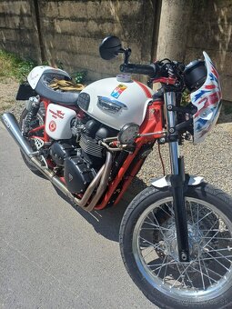 Triumph Thruxton - 4