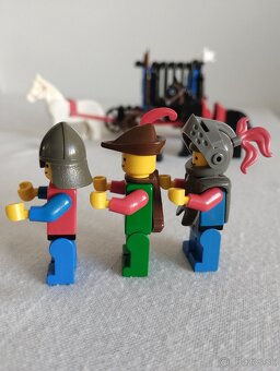 LEGO Castle 6042 Dungeon Hunters - 4