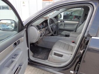rozpredám: Vw Touareg 2.5 Tdi R5, pohon 4x4, Automatic, - 4