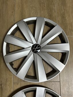 Puklice na VW Passat R16 - 4