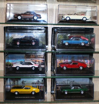FORD MUSTANG , ALTAYA , 1:43 - 4