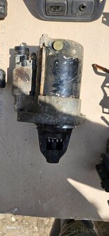 Honda civic 6g Hatchback všetko spolu 50€ - 4