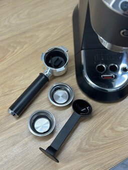 De’Longhi Dedica EC 685.BK - 4