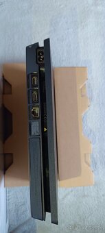 Predám Playstation 4 (500GB) -200€ - 4