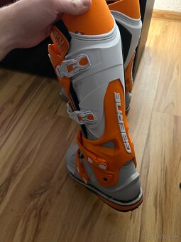 Gaerne sg 22, orange limited 43, nove - 4
