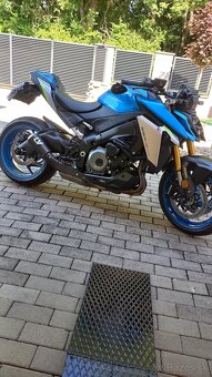 Suzuki gsxs 1000 - 4