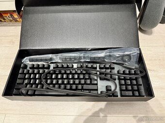Logitech G513 CARBON TKL US INTL. - 4