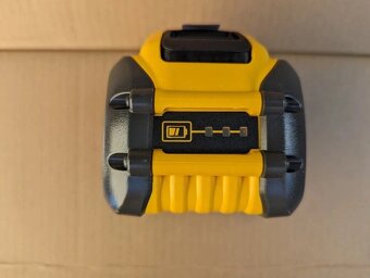 DeWALT DCB 609 - 4