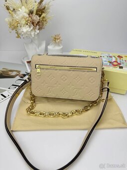 Elegantná dámska kabelka v štýle Metis East West Beige - 4