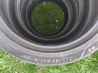 235/45 R17 letné - 4