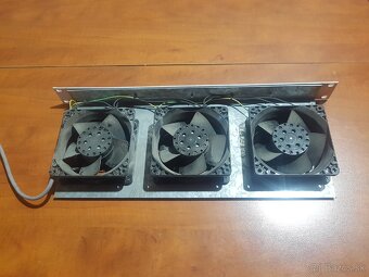 3 x ventilátor chladenia - 4