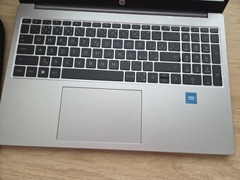 HP 250 G10 ; 15.6 FHD,Intel N100, 4GB/128GB,W11,zaruka+obal - 4