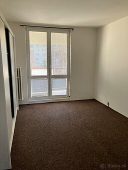 Prenajom 2 izbovy byt - 4