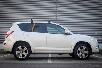 TOYOTA RAV4 2.2l D-CAT 110kW Premium 2011 - 4