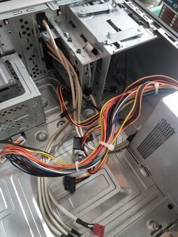 hp skrinka a čítačka - 4