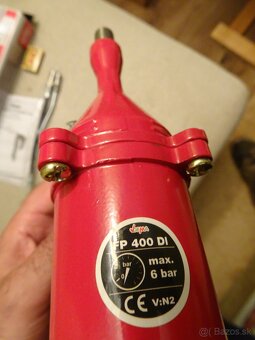 Predám LEN VYBALENÚ Tukovú pneumatickú maznicu 400ml - 4