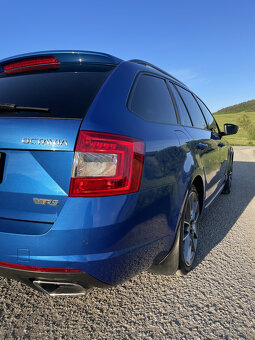 Škoda Octavia Combi 2.0 TDI DPF RS - 4