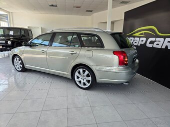 Toyota Avensis Combi - 4