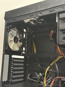 Zalman R1 plus zdroj - 4