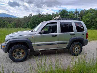 Jeep cherokee KJ 2,5 crd - 4