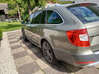 Škoda superb scout - 4