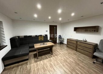 TOP Krásny moderný rodinný dom s garážou, stodolou v Nižnom  - 4
