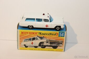 Matchbox SF Cadillac ambulance - 4