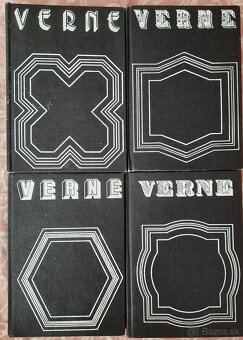 Verneovky, Stopy - 4
