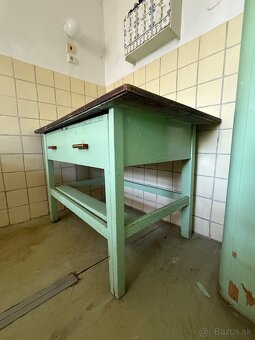 Predám starodávny umývací stôl - 4