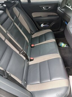 Volvo V60 R-Design - 4