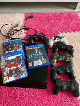 Playstation 4 - 4