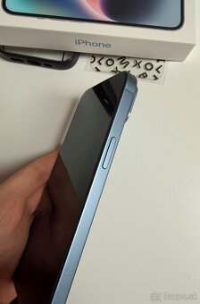 Predám iPhone 14 128gb modrý. Bol nosený v obale, má nalepen - 4